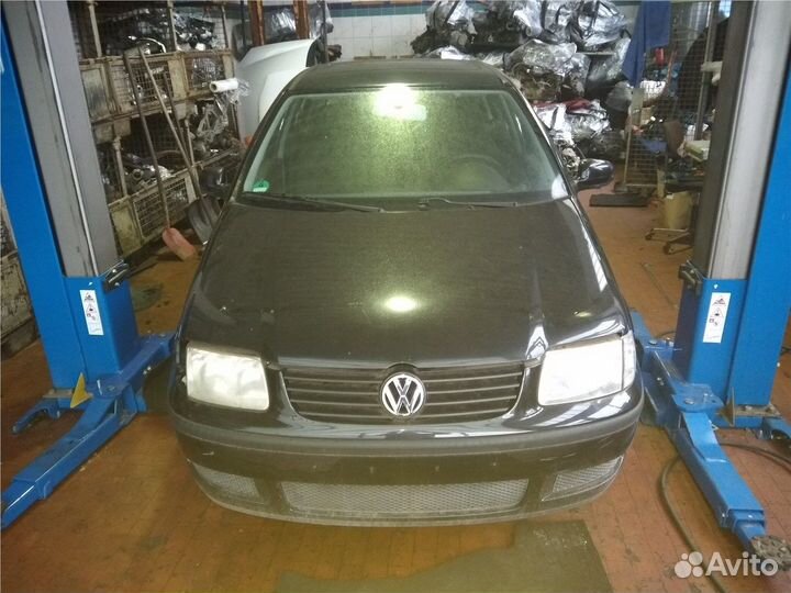 Разбор на запчасти Volkswagen Polo 1999-2001