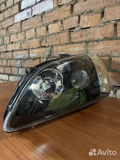 Фары ford focus 2