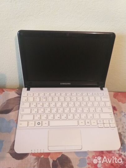 Нетбук Samsung NC110P