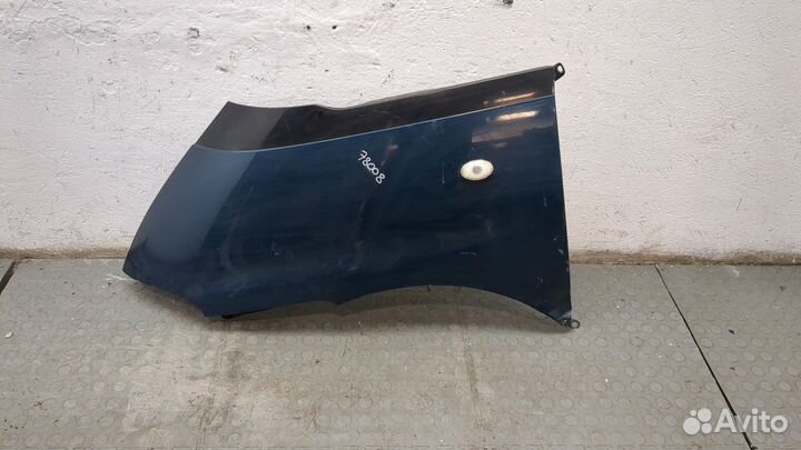 Крыло Toyota Previa (Estima), 1998