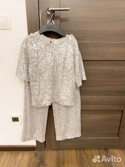 Костюм нарядный для девочки