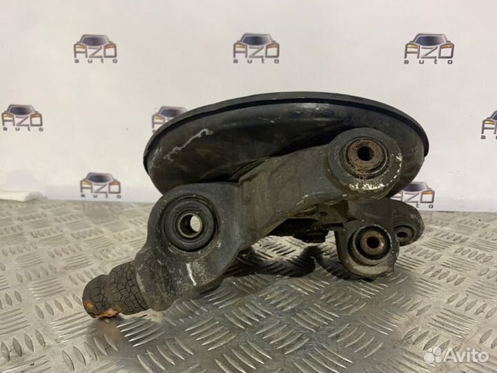 Кулак задний правый Volvo Xc70 2 2.5 2003