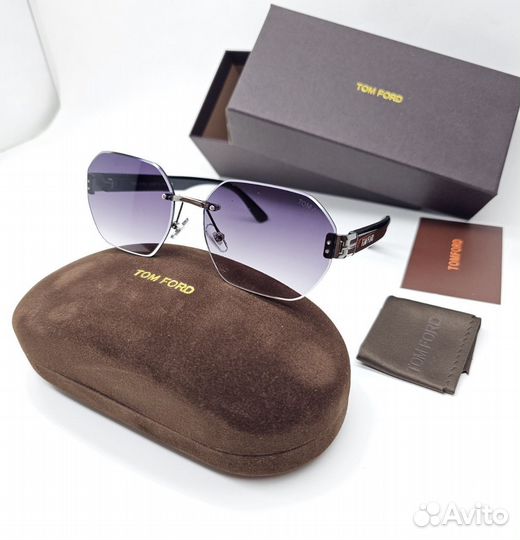 Солнцезащитные очки женские tom ford