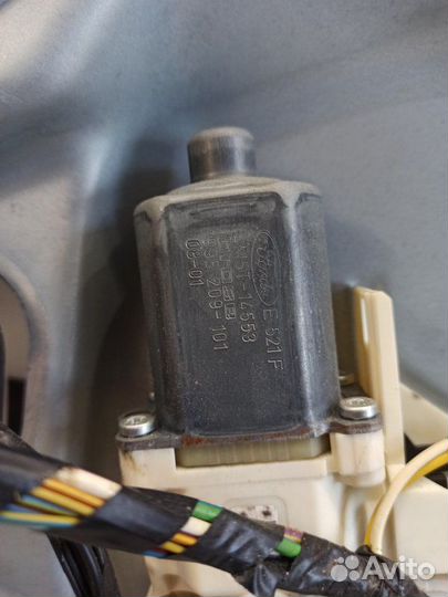 Стеклоподъемник передний правый Ford Focus CB4