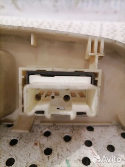 Кнопка стеклоподьемника Lifan Breez 1.3