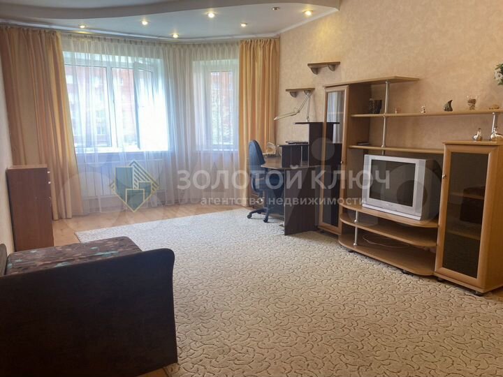 2-к. квартира, 64 м², 1/6 эт.