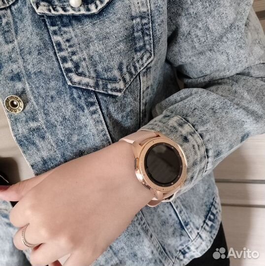 Смарт часы Samsung Galaxy Watch 42mm золото новые