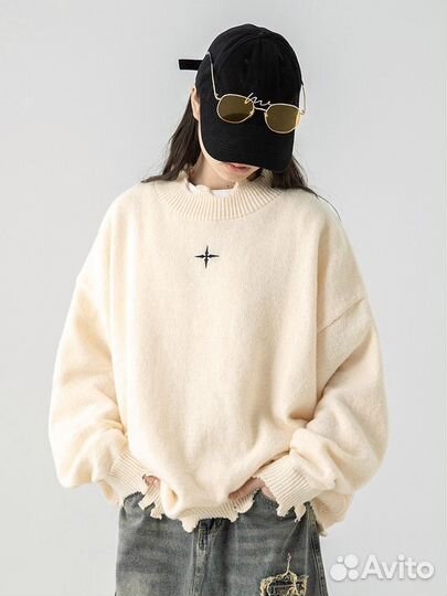 Рваный свитер оверсайз Yurion