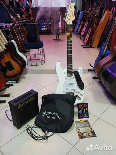 Набор электрогитара с комбиком+аксессуары