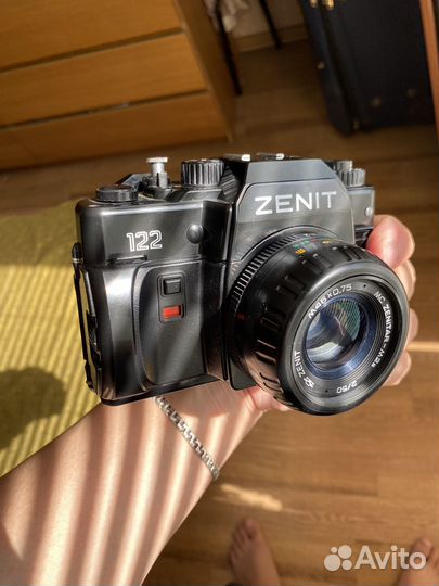 Плёночный фотоаппарат зенит 122
