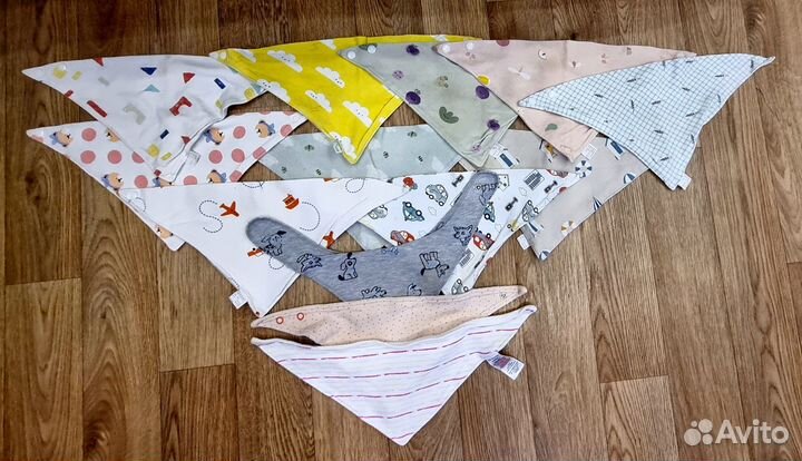 Слюнявчики нагрудники