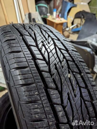Continental ContiCrossContact LX2 215/65 R16