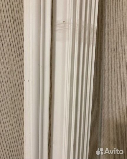 Плинтус потолочный