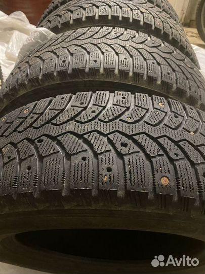 Bridgestone Blizzak Spike-01 2.25/65 R17