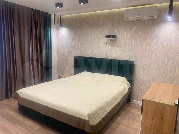 2-к. квартира, 70 м², 13/16 эт.