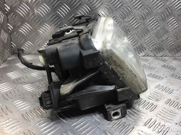 Фара правая Audi A3 96303600re APF