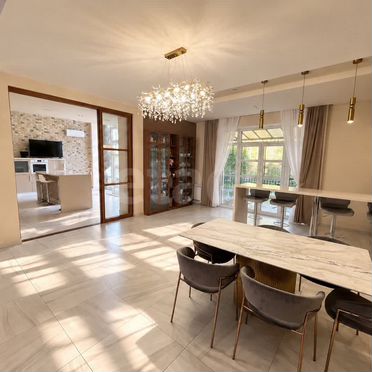 Таунхаус 550 м² на участке 1,7 сот.