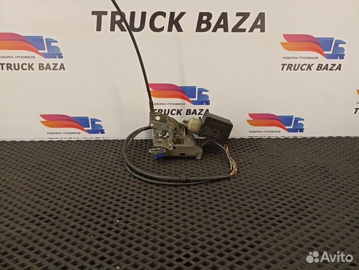 81626806148 Замок двери правой