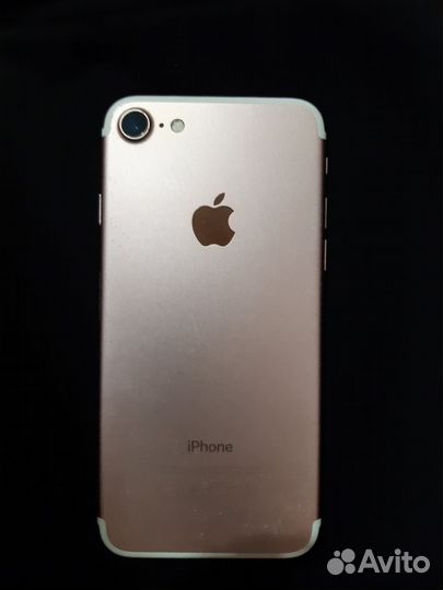 Телефон iPhone 7
