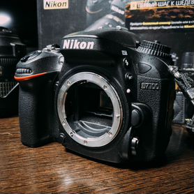 Фотоаппарат Nikon D7100 body + Батарейная ручка