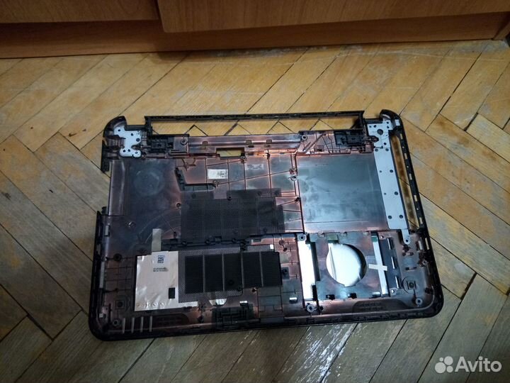 Dell inspiron 3537 корпусные детали