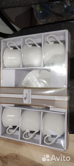 Набор чайных чашек из костяного фарфора