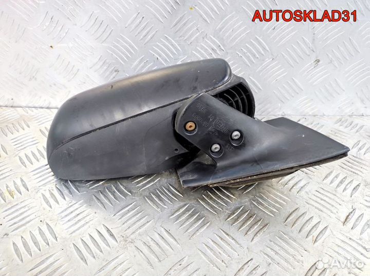 Зеркало правое Toyota Yaris 879100D250