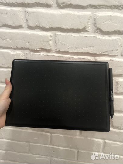 Графический планшет wacom one by