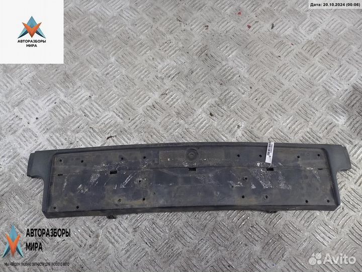 Бленда BMW 3 E36 рест. 1997 51118165146