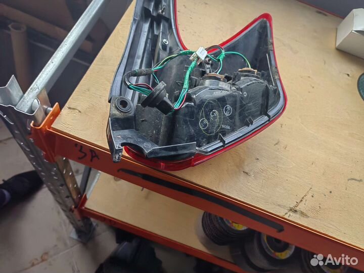 Фонарь Nissan Juke левый с 2010