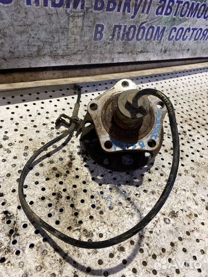 Ступица задняя Volkswagen Passat