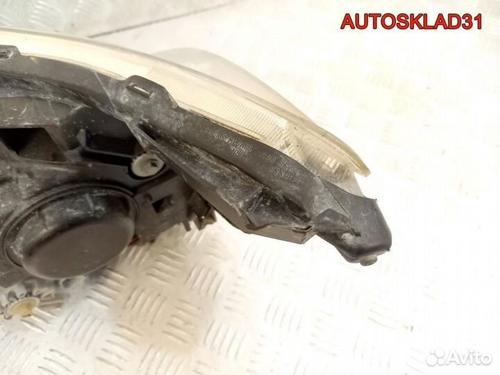 Фара правая ксенон Subaru Forester S12 84001SC122