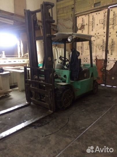 Водитель вилочного погрузчика