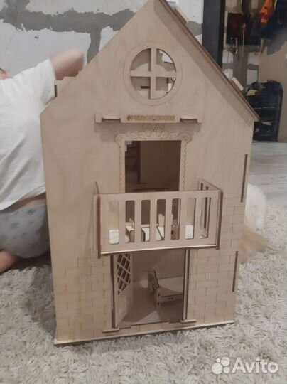 Домик кукольный