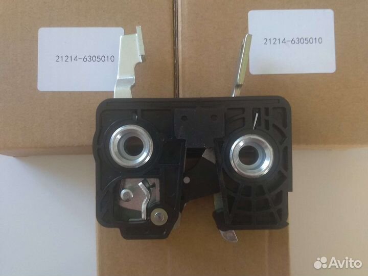 Механизм замка багажника Нива