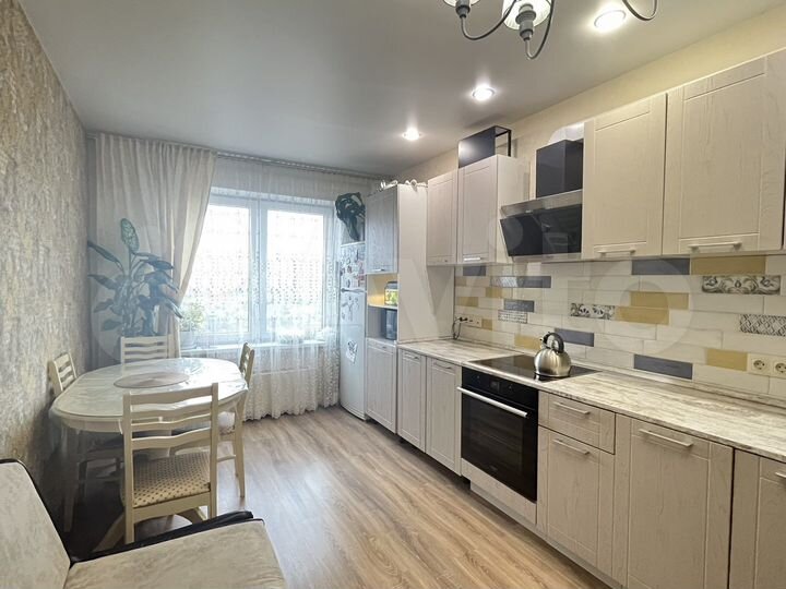 2-к. квартира, 61 м², 13/25 эт.