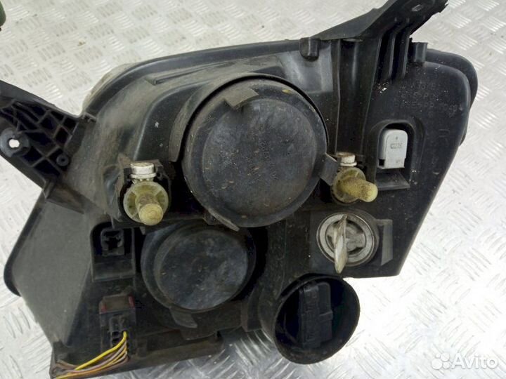 Фара Opel Meriva A (2003-2010)