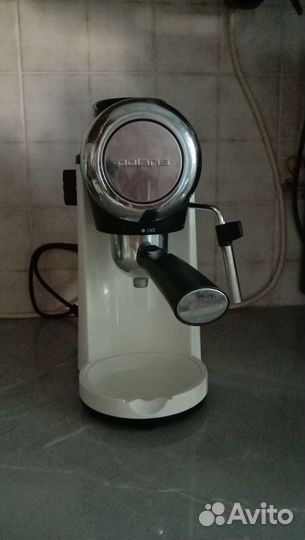 Кофеварка рожковая polaris