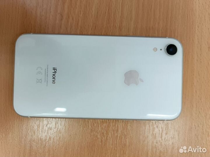 iPhone Xr, 64 ГБ