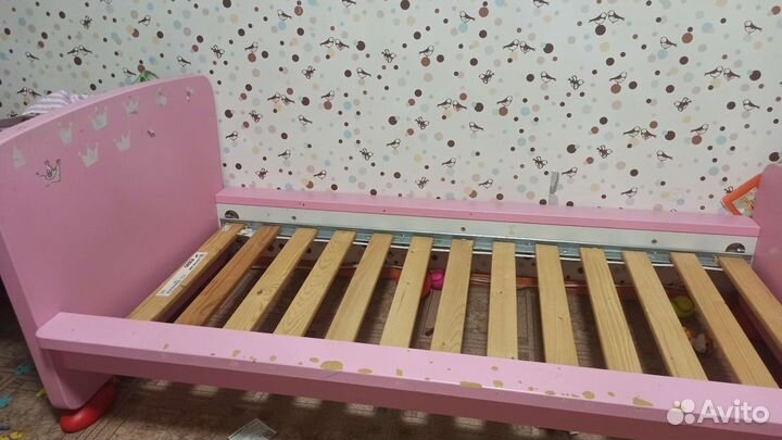 Кровать маммут IKEA розовая 160х70