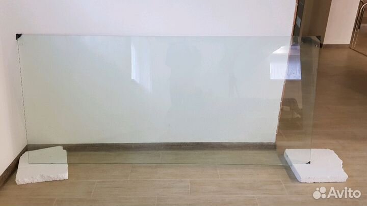 Дверь стеклянная