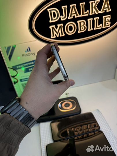 iPhone Xs, 64 ГБ