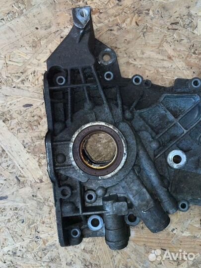 Крышка двигателя передняя Opel Astra J A16XER 2011