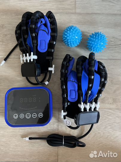 Реабилитационные перчатки робот