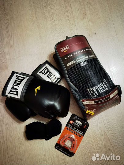 Перчатки боксерские и защита голени Everlast