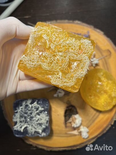 Мыло ручной работы массажное, с люфой