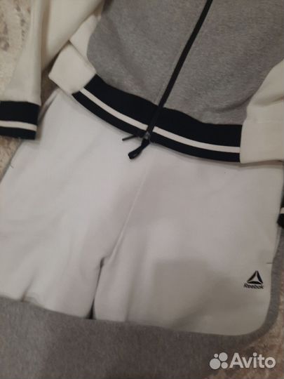 Спортивный костюм reebok женский