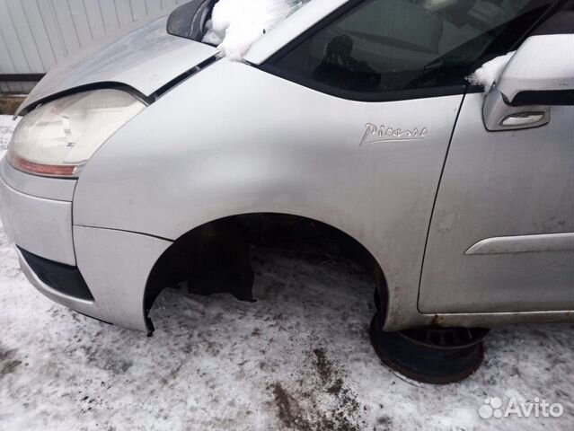 Передние крылья Citroen C4 Grand Picasso 2007г