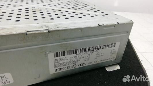 Блок радио audi A8 D3 (70F01NC09)