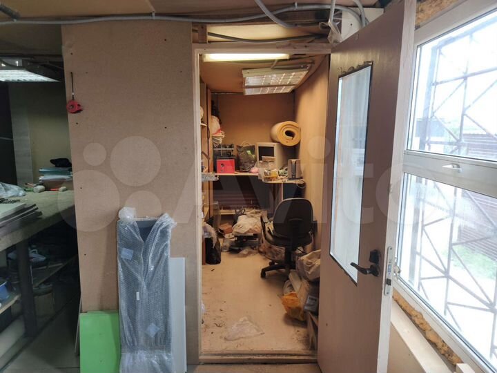 Гараж, > 30 м²